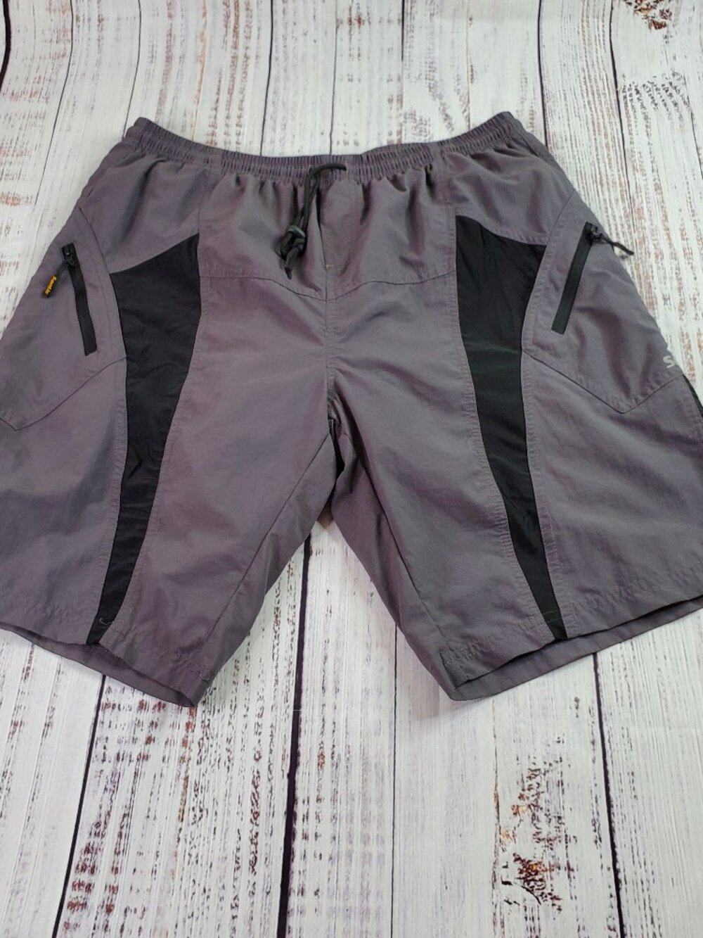 Santic Cycling Shorts Men 2XL Gray Black Mountain Biking Lined Padded Sport